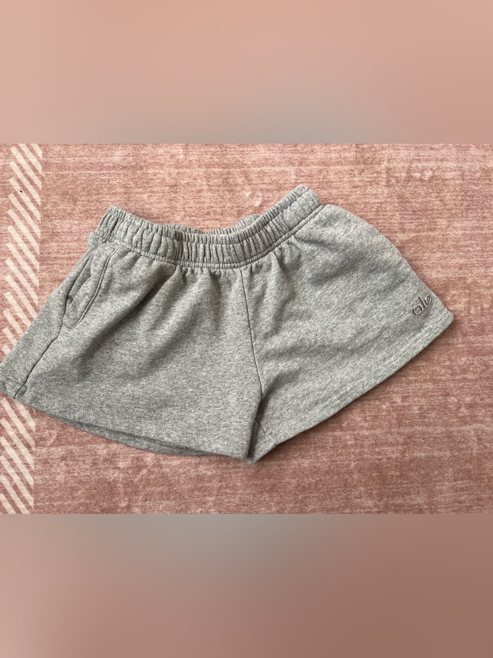 Cozy Grey alo yoga sweatshorts nwot
